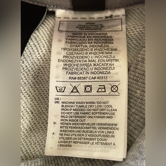 Adidas split sides logo pullover for gym workouts - Picture 3 of 5